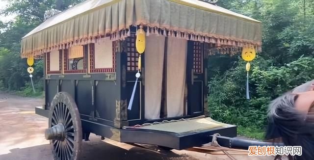 横店群演男生真实生活一天多少钱 在横店做群演的艰辛