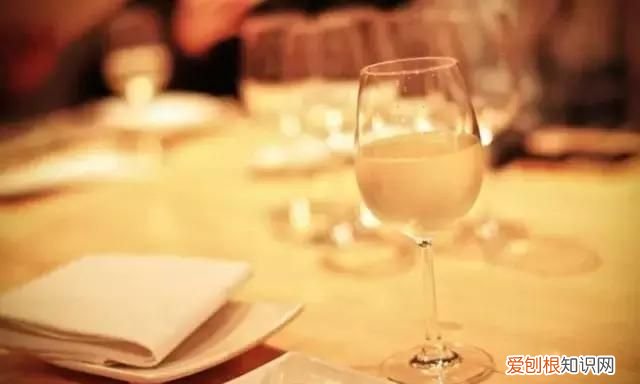 葡萄酒酸了还能补救吗 葡萄酒的酸你能懂几分
