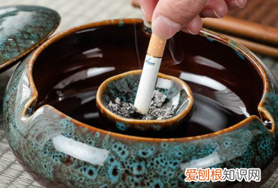 烟灰缸里别放水是什么含义,烟灰缸里永远不要放水是什么意思