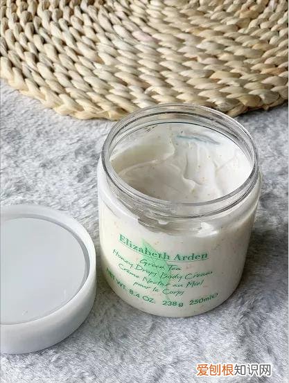 小黑裙香体乳是什么香型？孕妇能用吗？