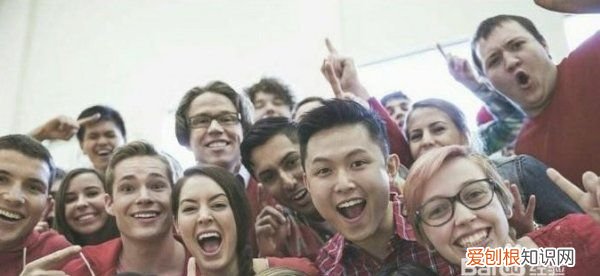 如何让自己性格变得热情开朗,怎么让自己的性格变得开朗起来