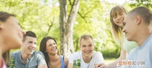 如何让自己性格变得热情开朗,怎么让自己的性格变得开朗起来