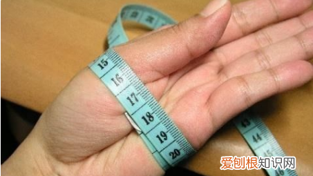 怎么测量手围，买手镯怎么量手围