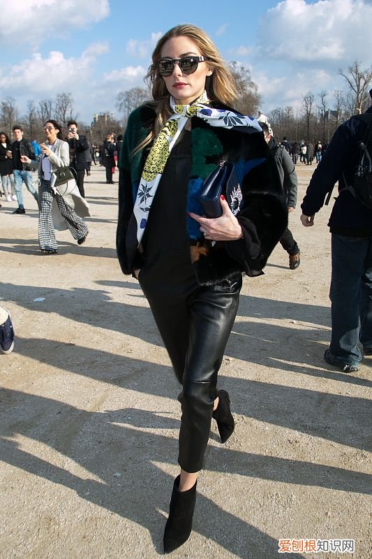 时尚还年轻的女裤七分裤夏，你还在穿臃肿的阔腿裤吗？