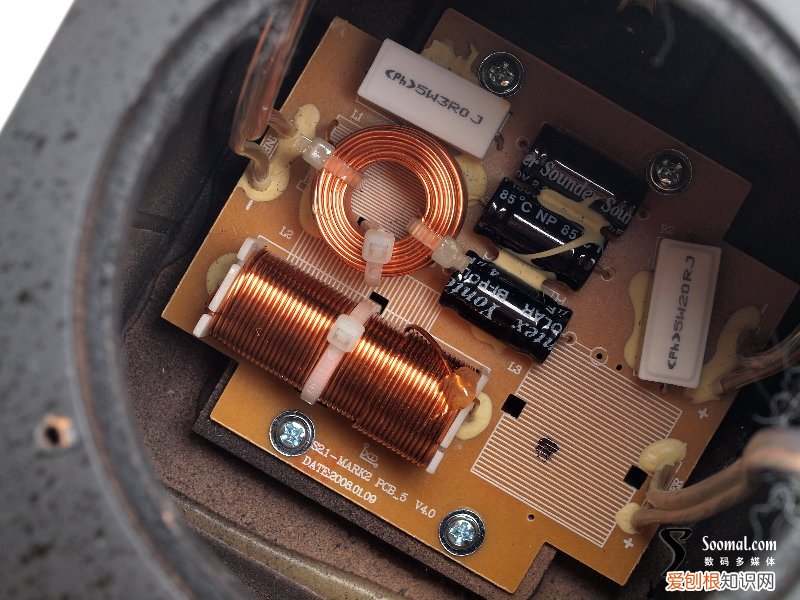 漫步者s2000mkiii和惠威m200mkiii 如何选择？有源音箱测评报告 对比