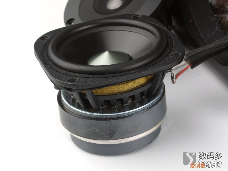 漫步者s2000mkiii和惠威m200mkiii 如何选择？有源音箱测评报告 对比