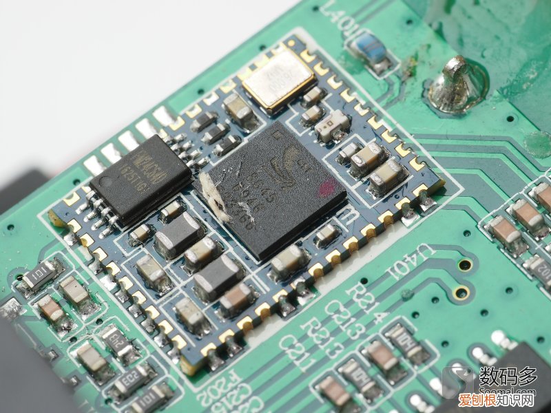 漫步者s2000mkiii和惠威m200mkiii 如何选择？有源音箱测评报告 对比