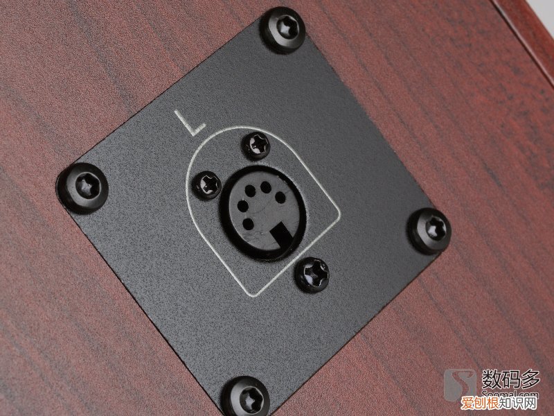 漫步者s2000mkiii和惠威m200mkiii 如何选择？有源音箱测评报告 对比