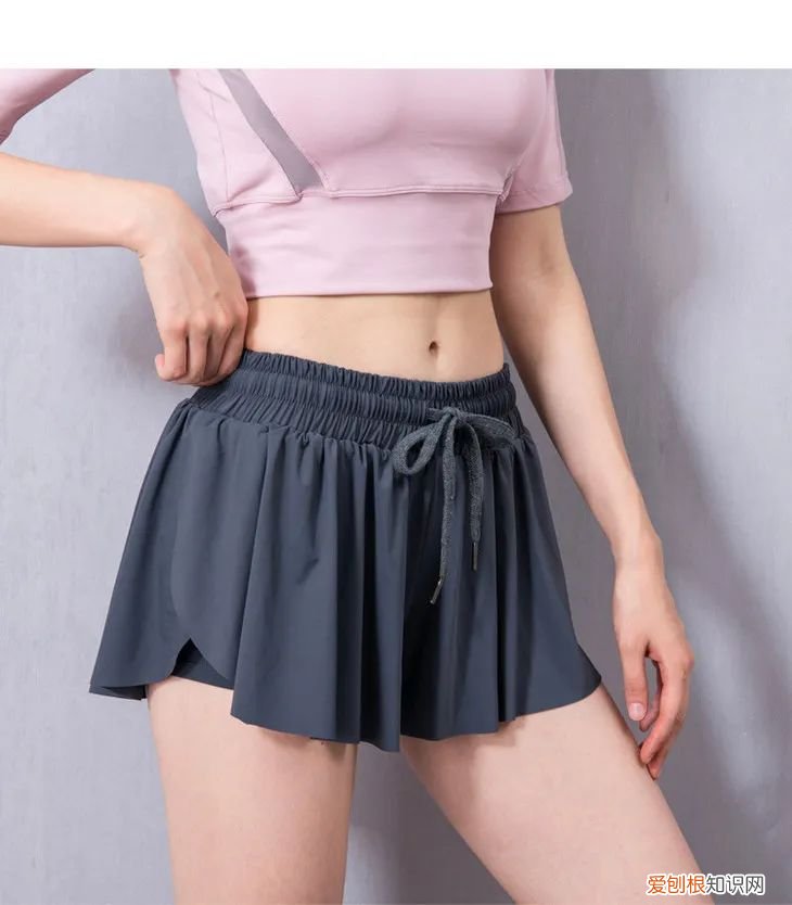 女式运动短裤有什么款式?怎么样穿才能显瘦还不怕走光?