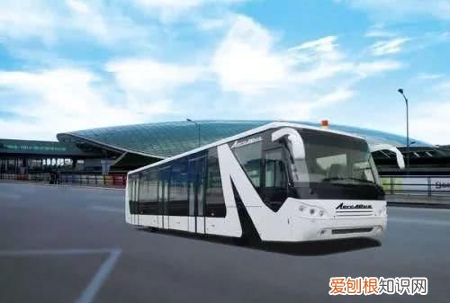 机场功能分区有哪些,机场的主要功能区可分为三个部分