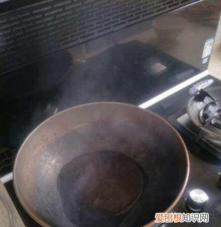 肉丝蛋炒饭怎么做,青椒肉丝蛋炒饭的做法