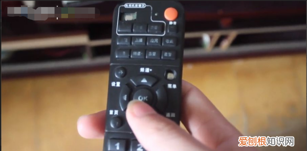 电视盒子连接电视无信号怎么办，电视机顶盒显示无信号是怎么回事