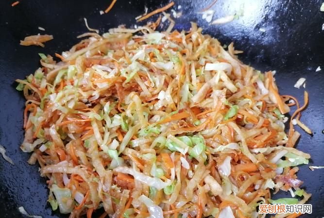 炒饼丝怎么做好吃,白菜炒饼丝怎么做好吃