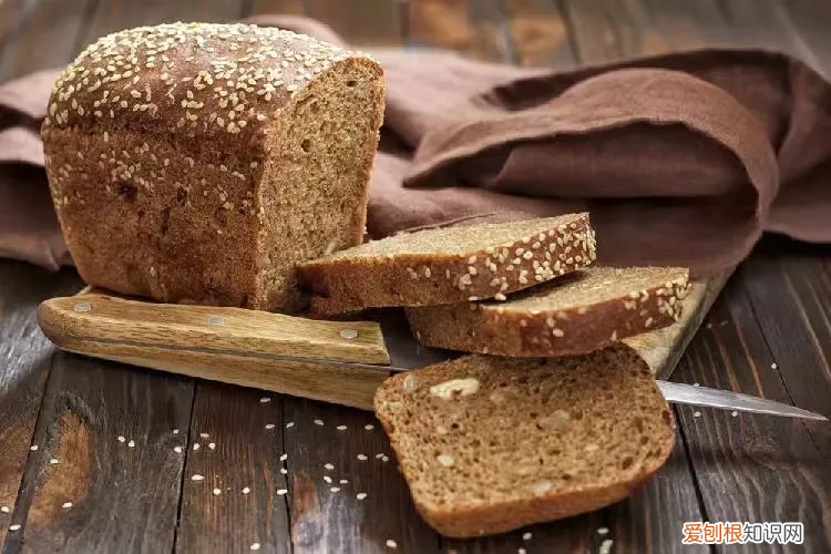 饱腹感超强的减肥产品有哪些？这8款全麦面包一定要知道