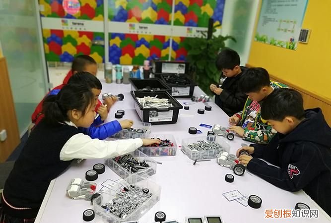 幼兒樂高機器人有必要學(xué)，樂高編程是什么孩子有必要學(xué)嗎