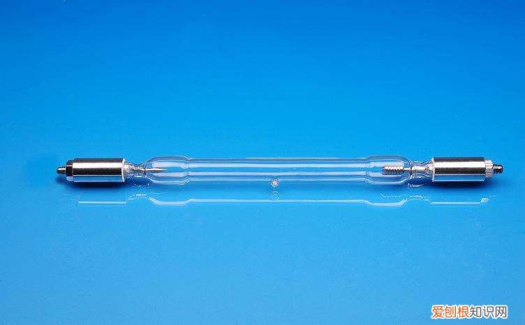 投影燈泡多少錢一個(gè)？這四款熱門評(píng)測(cè)分享，教你如何選擇適合自己的燈泡