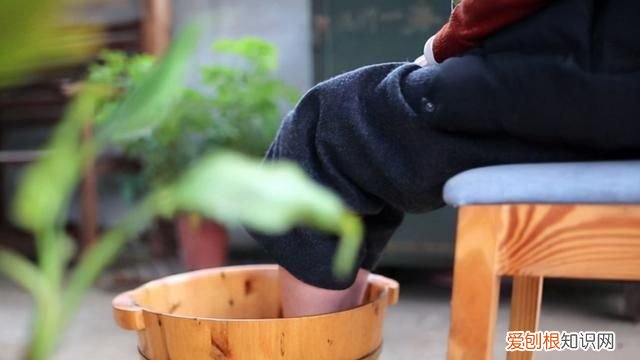 女人例假期间做到二洗三吃四不要