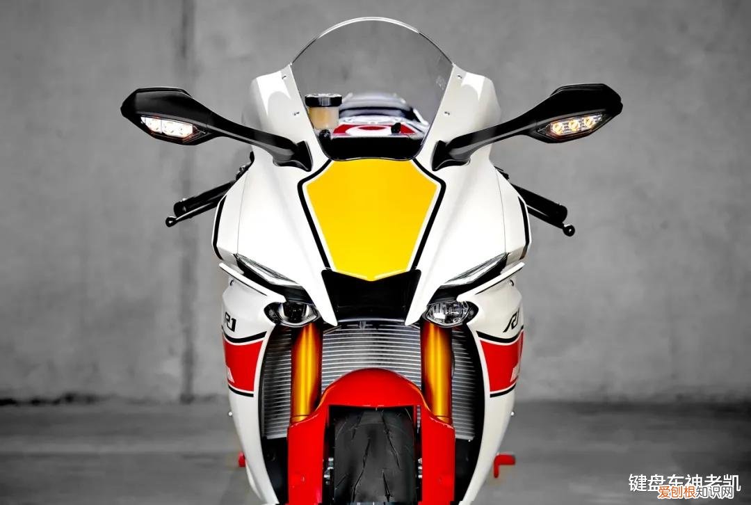 r1摩托車多少錢一輛？全新發(fā)布的這款，有著非常亮眼的黑科技