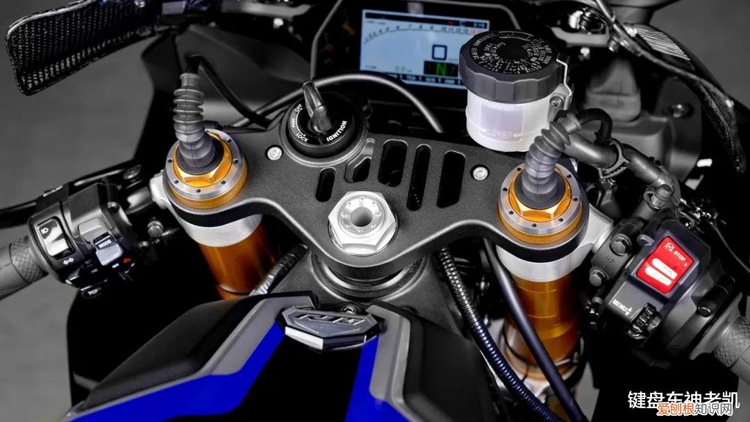 r1摩托車多少錢一輛？全新發(fā)布的這款，有著非常亮眼的黑科技