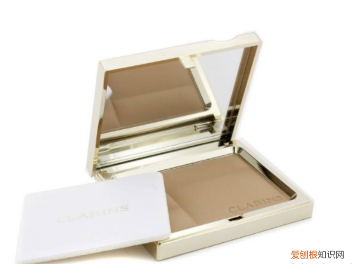 迪奥和香奈儿粉饼哪款好用？十款热门产品评测分享！