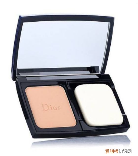 迪奥和香奈儿粉饼哪款好用？十款热门产品评测分享！