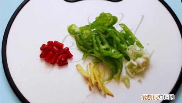 炒蚕蛹怎么做,炒蚕蛹怎样做