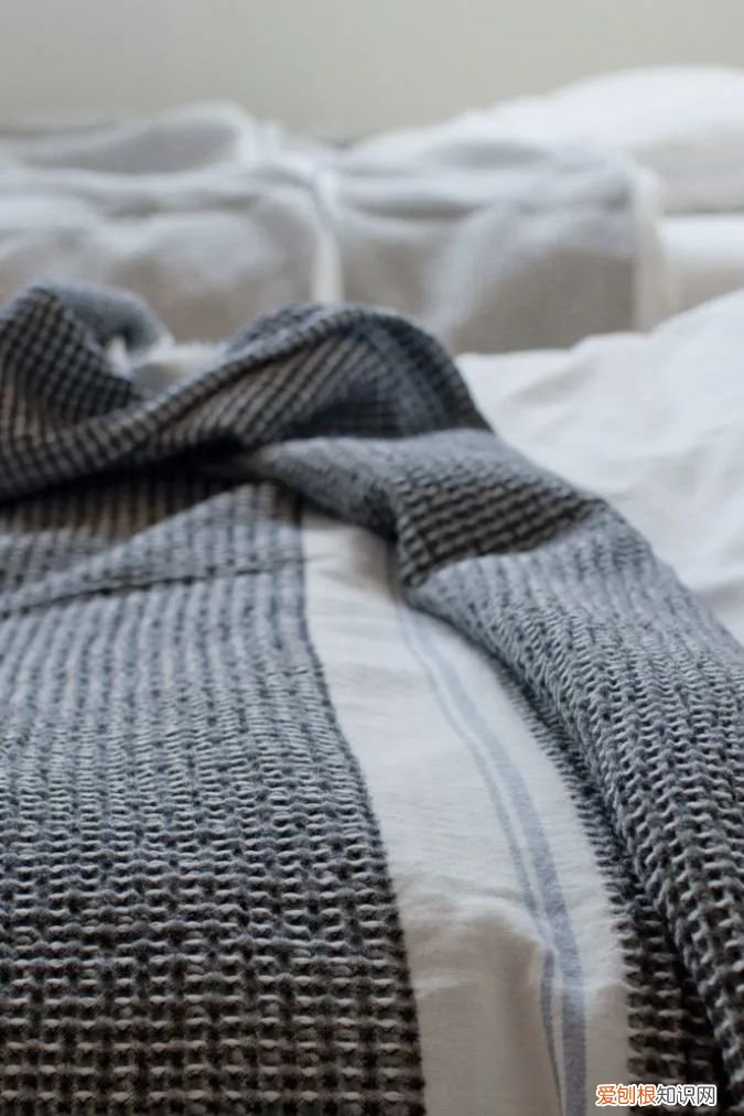 雅诗兰黛欢沁香水味道怎么样？味道好闻的平价香水推荐大全