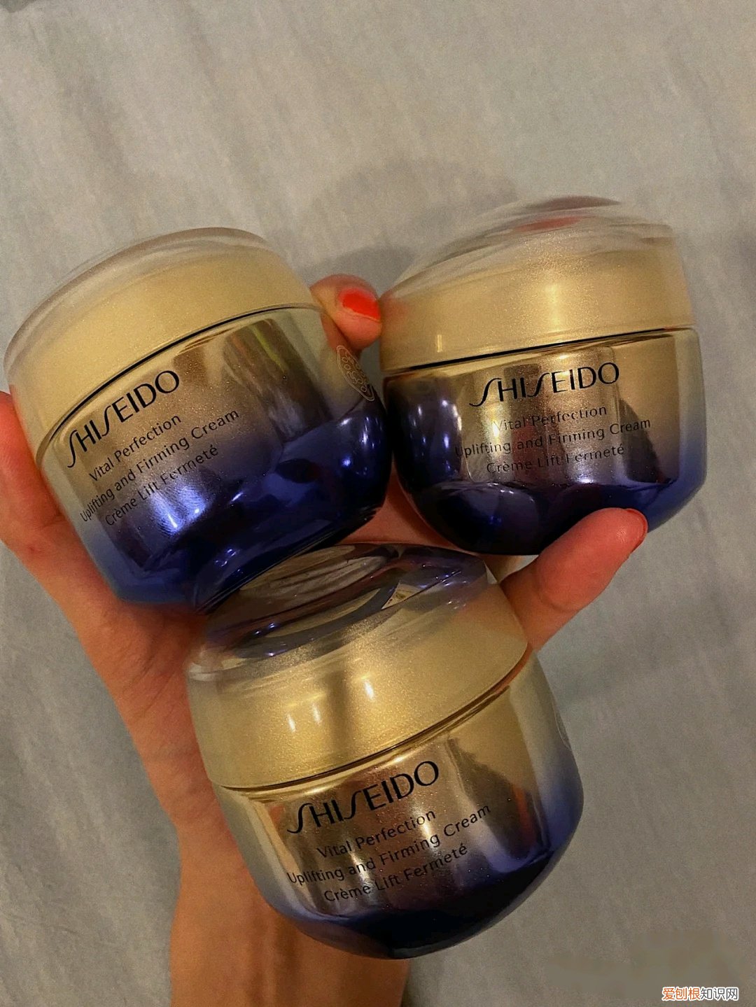 雅诗兰黛保湿面霜哪款好?一招教你怎么选择适合自己年龄的护肤用品!