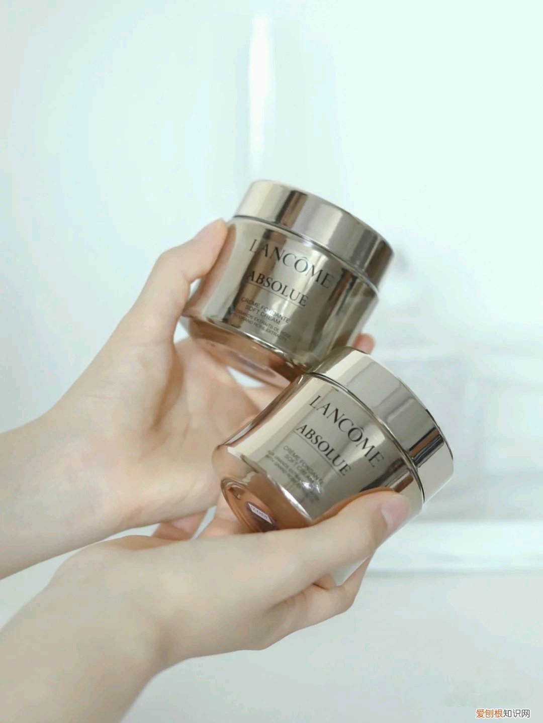 雅诗兰黛保湿面霜哪款好?一招教你怎么选择适合自己年龄的护肤用品!