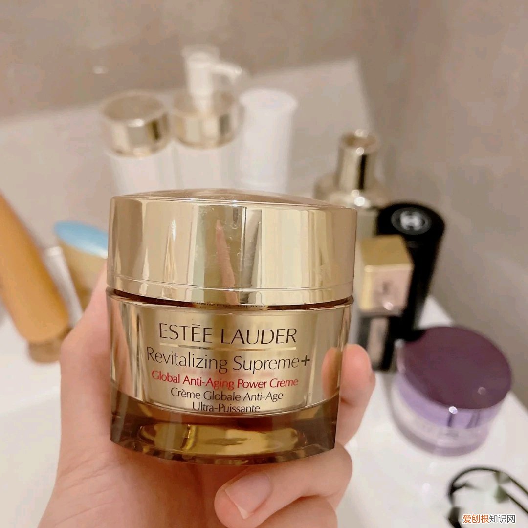 雅诗兰黛保湿面霜哪款好?一招教你怎么选择适合自己年龄的护肤用品!