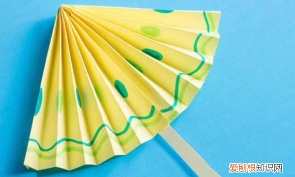 小雨伞怎么折，纸雨伞怎么折简单又漂亮