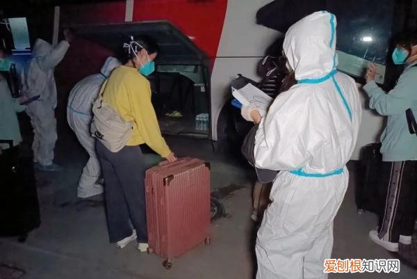 浙江该高校又一名学生感染,3000多名师生深夜大转移