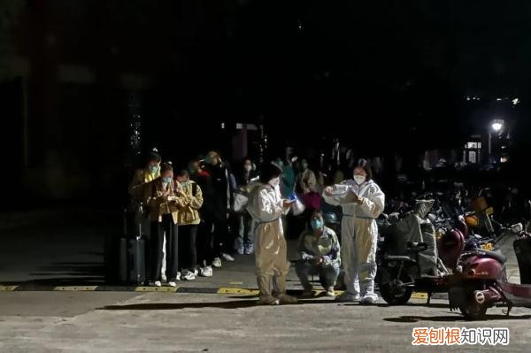 浙江该高校又一名学生感染,3000多名师生深夜大转移