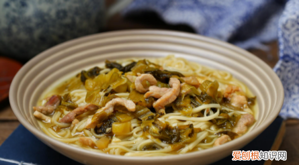 酸菜挂面的家常做法，酸菜煮面条的做法大全家常干