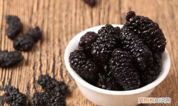 桑葚是碱性还是酸性，桑葚刚摘回来能放几天