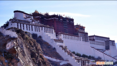 布达拉是什么意思，仰望布达拉宫的仰望是什么意思