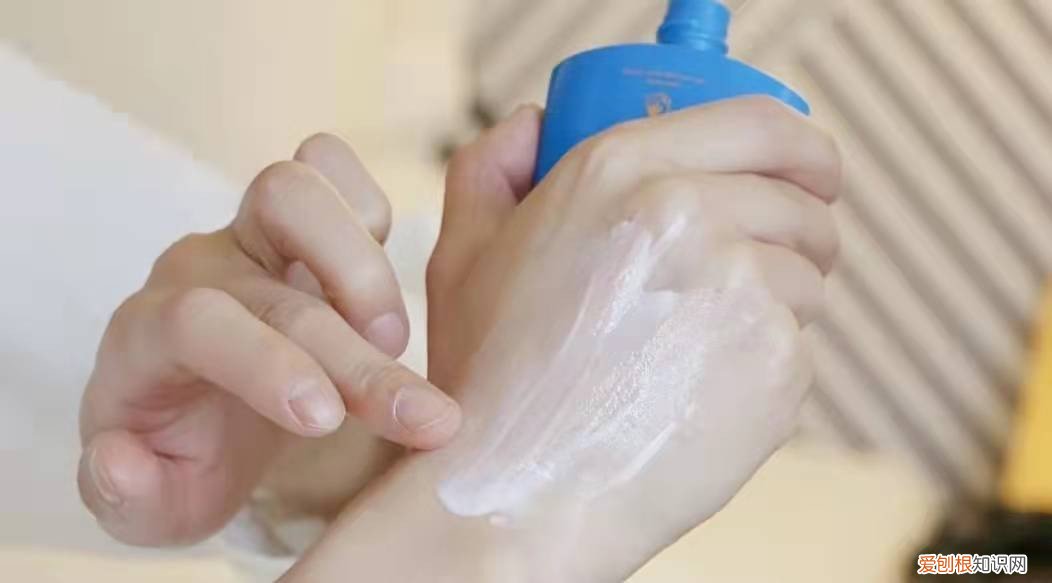 2022年网红爆款防晒霜是这几款，评价高、肤感舒适，值得入手