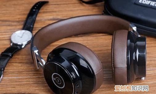 耳机上的l,r是什么意思