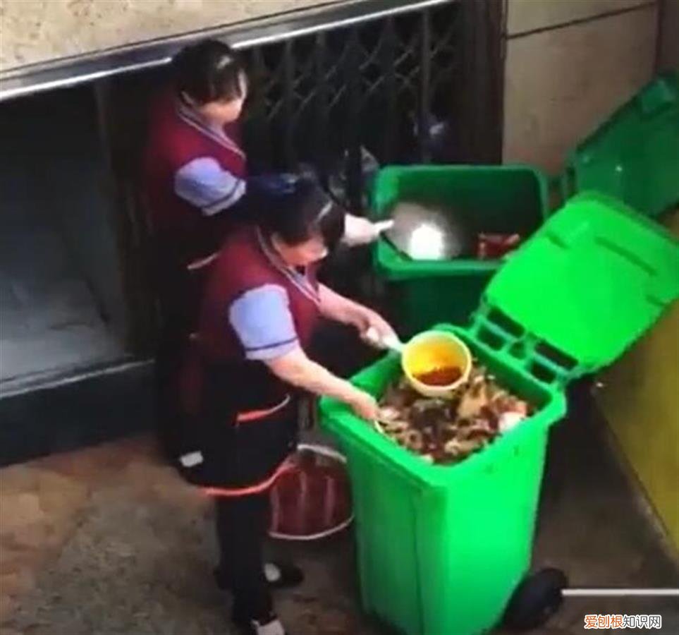 官方通报：重庆酒店垃圾桶中回收废油，疑似回收地沟油！