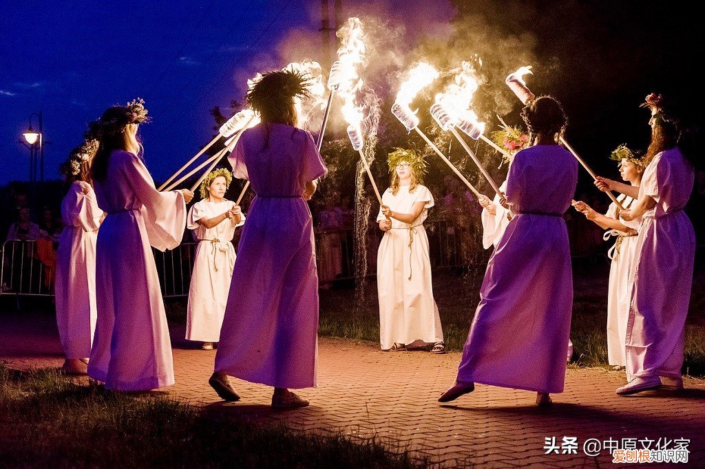 秉烛夜游是什么意思