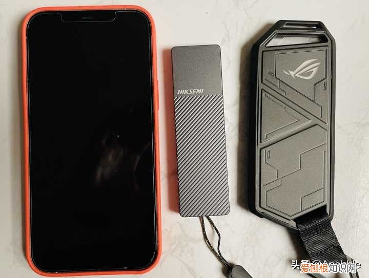 2款主流协议M.2硬盘盒简单测评