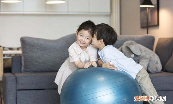 离婚后不给抚养费违法，离婚女方不给孩子抚养费怎么办