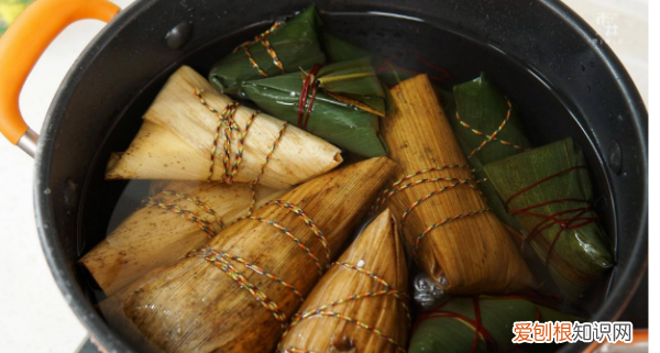 煮粽子煮多长时间才熟,买回来的粽子煮多长时间能煮熟