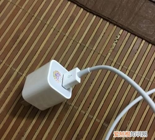 为什么充电器一会能充一会不能充