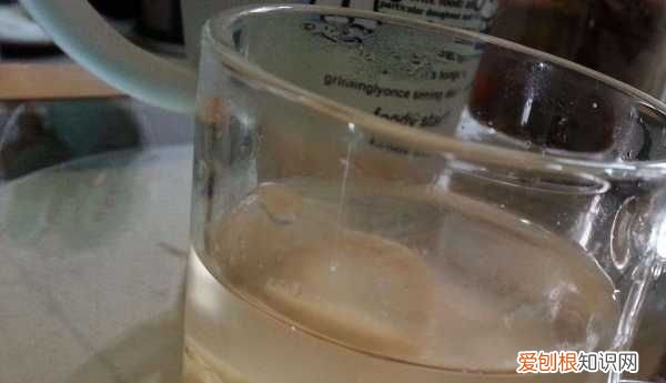 为什么自来水里有白色杂质，自来水有白色粉末是什么原因