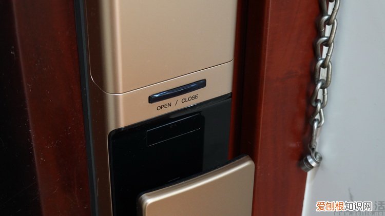 三星719指纹锁如何设置