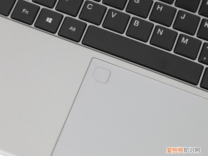 性价比高的轻薄笔记本电脑