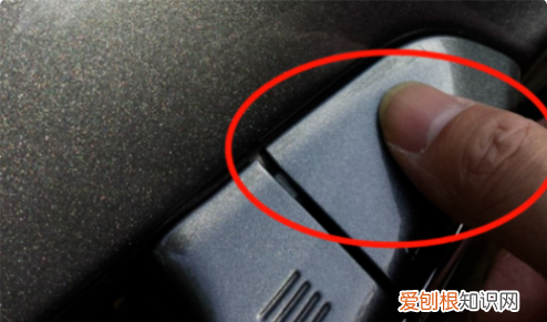 宝马x5钥匙没电怎么启动