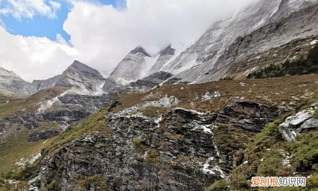稻城亚丁徒步海拔最高多少?,四川徒步稻城亚丁攻略