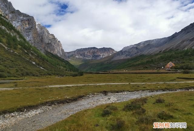 稻城亚丁徒步海拔最高多少?,四川徒步稻城亚丁攻略